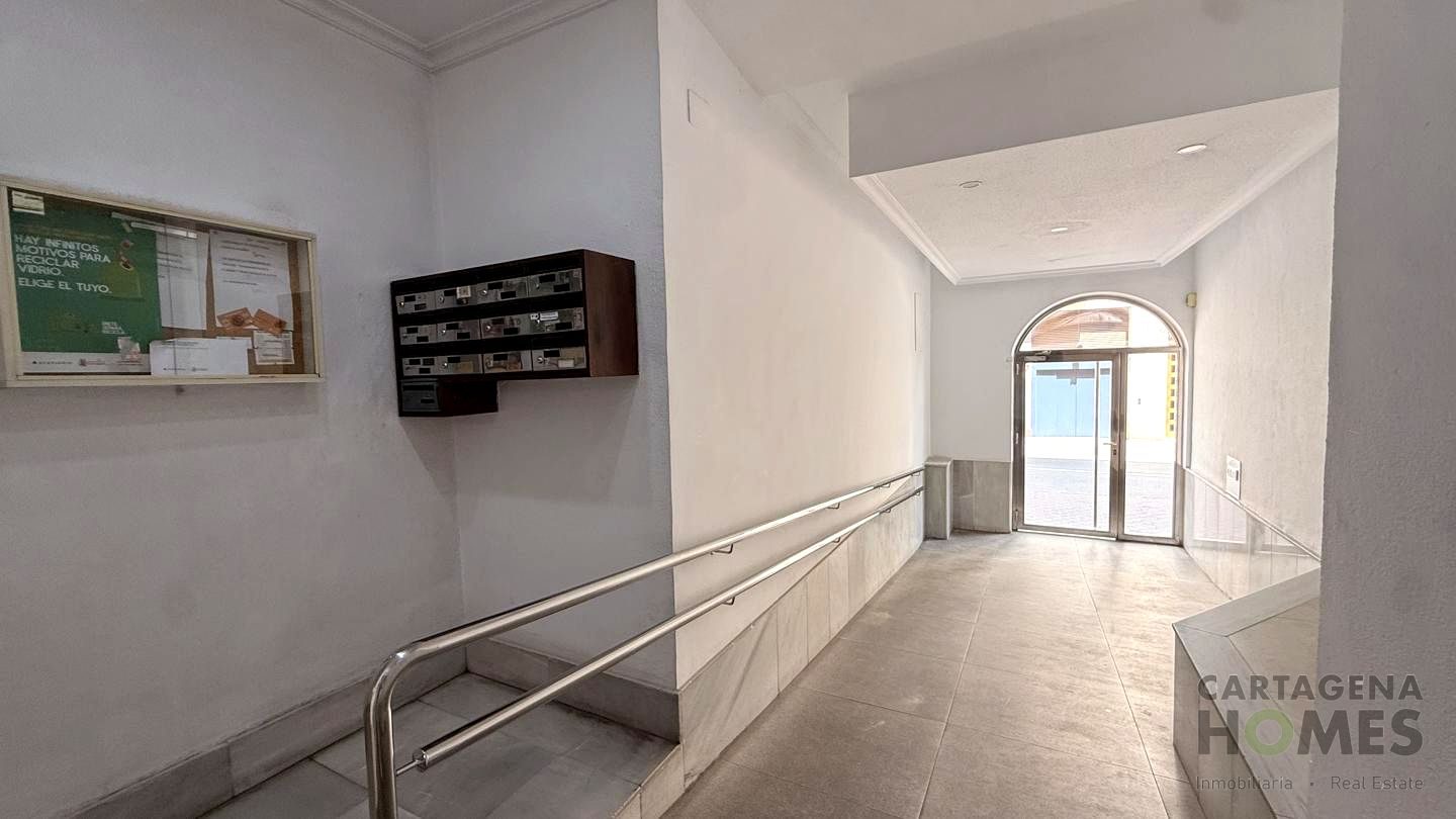 Piso Con Garaje En Calle Duque en Casco Historico — foto 2