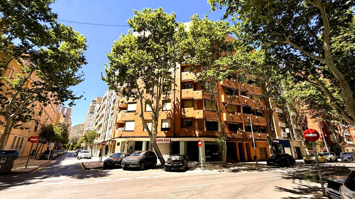Jiménez de la Espada. Una de las pocas. en Cartagena Centro — en venta