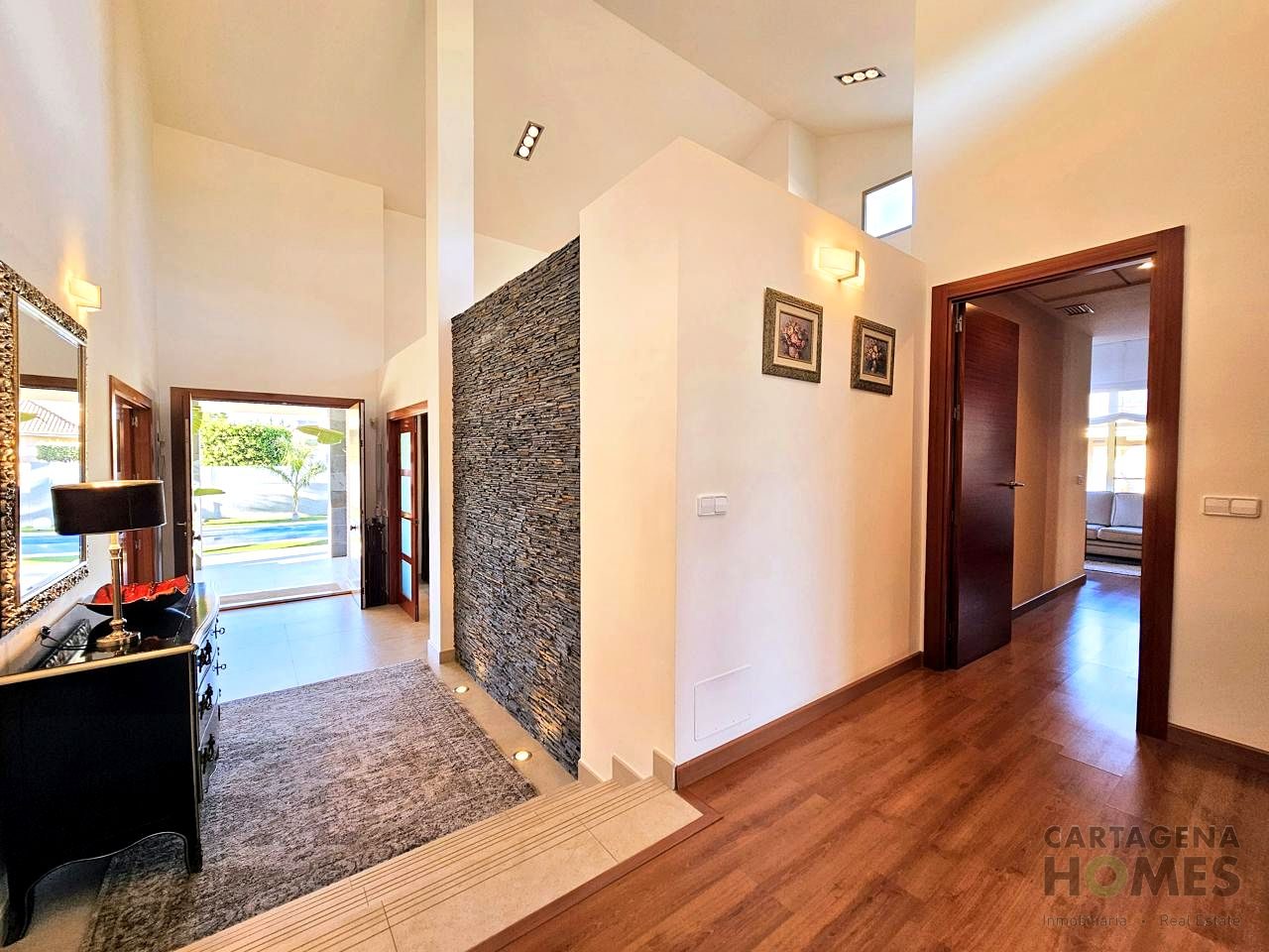 Chaletazo En Planta Baja en Loma de Canteras — foto 10