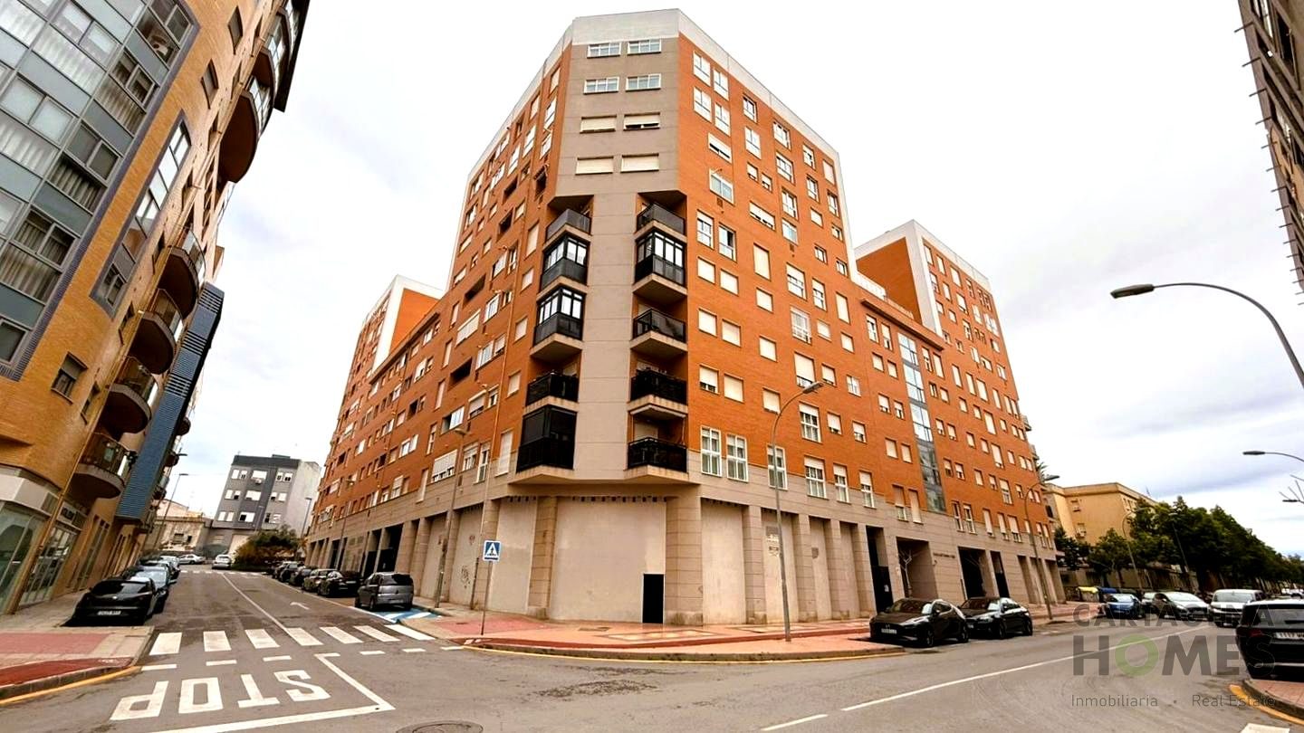 Esquina En Ramon Y Cajal en Cartagena Centro — en venta