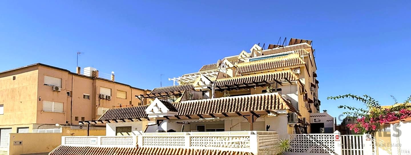 Una Terraza Perfecta! en La Manga del Mar Menor — en venta