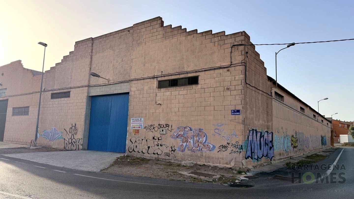 Más de 1.500 m² diáfanos a un paso de Cabezo Beaza en Torreciega — foto 3
