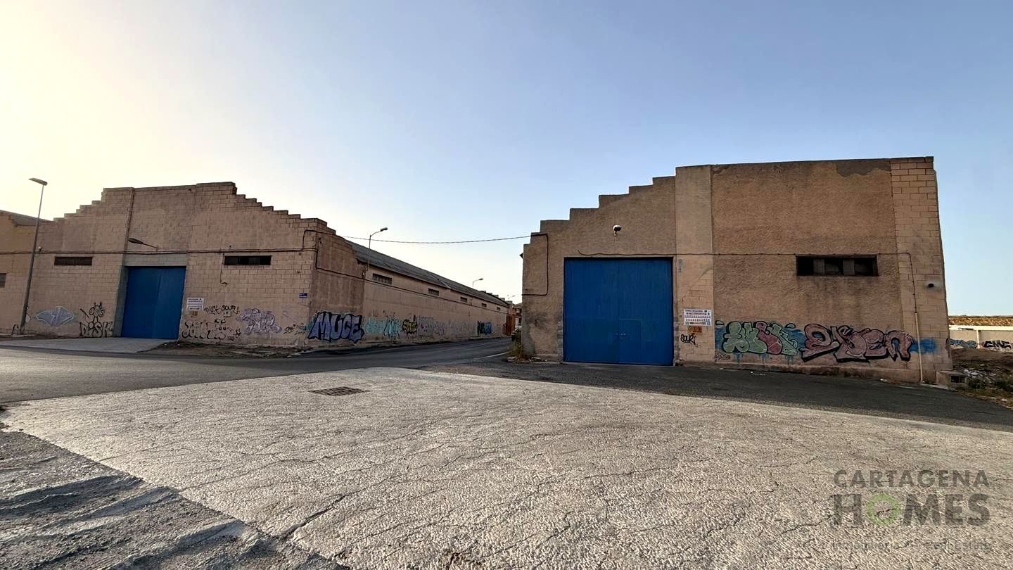 Más de 1.500 m² diáfanos a un paso de Cabezo Beaza en Torreciega — foto 6